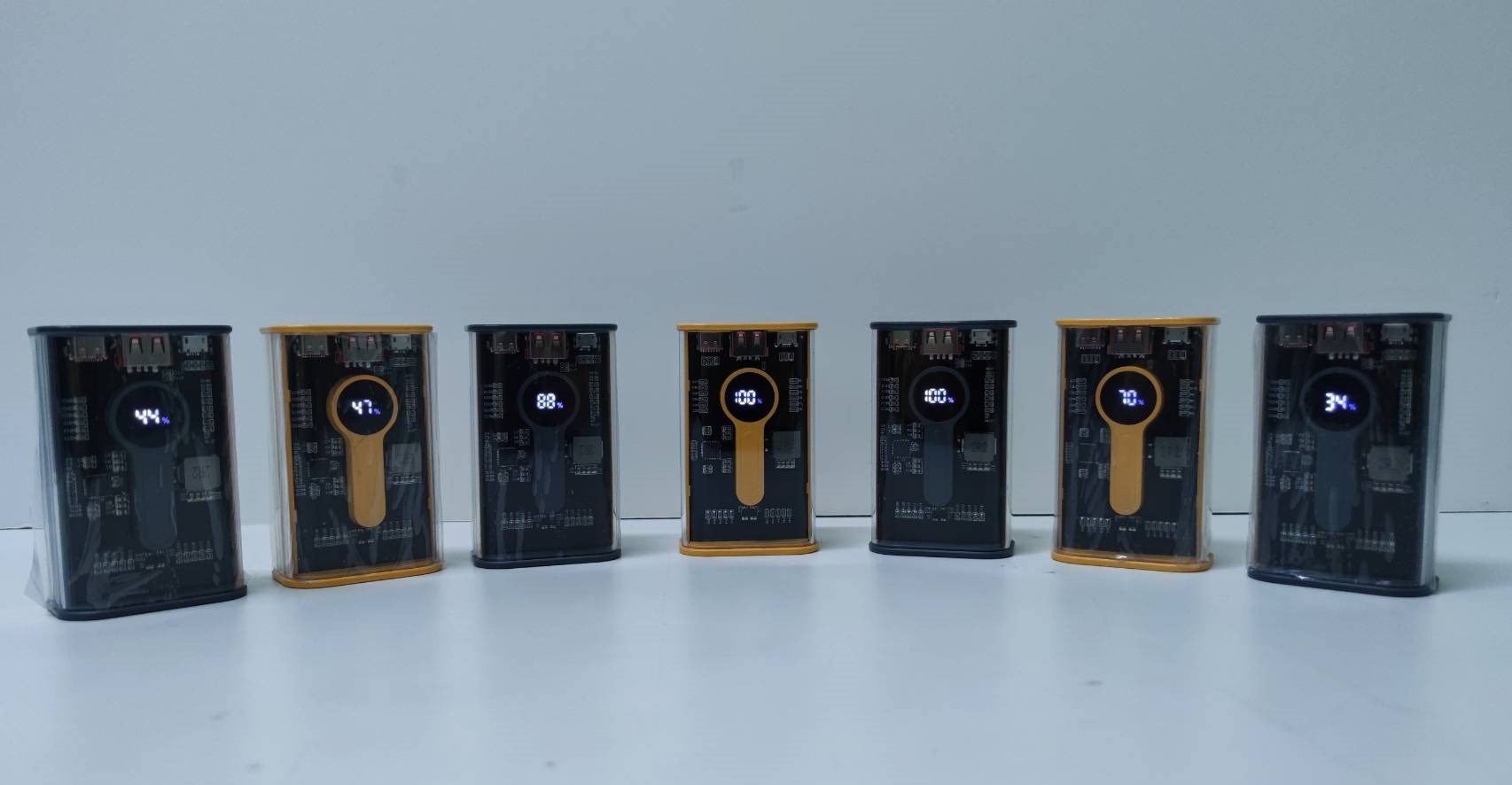 100W超快充行動電源(灰&黃)/100W QC Power Bank(Gray & Yellow)